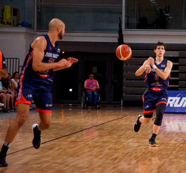 Encendi� los motores