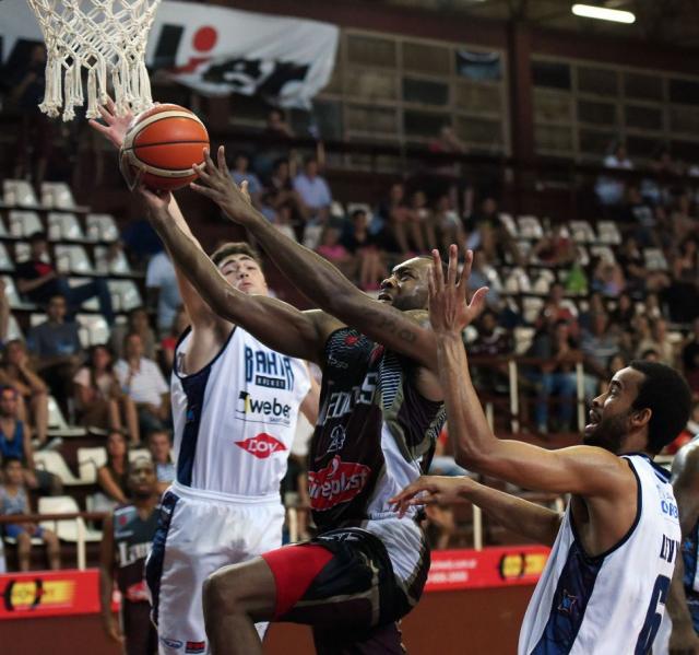 Lan�s va a paso firme