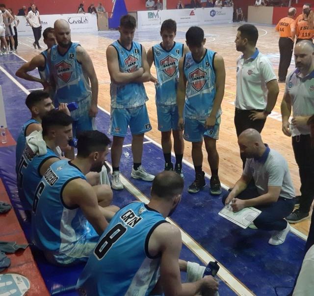 Z�rate al podio, Lan�s con el golpe