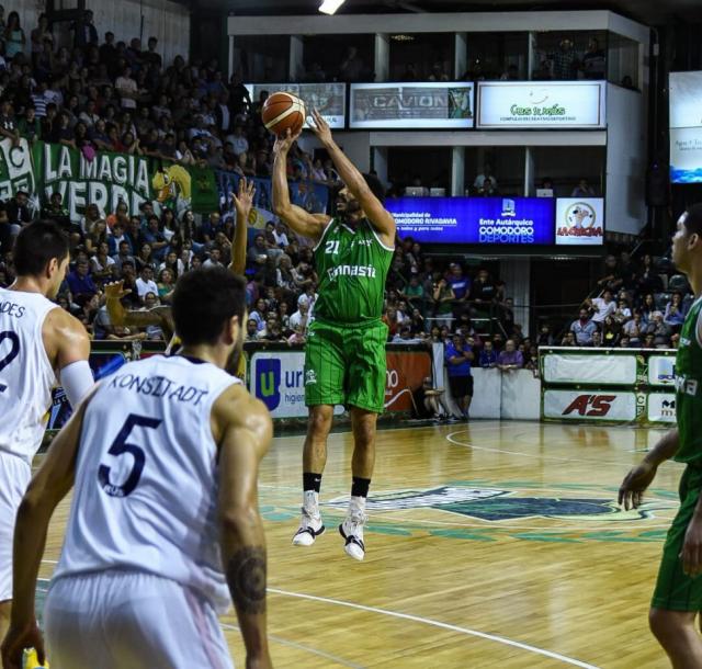 Noche de emoci�n y buen b�squet