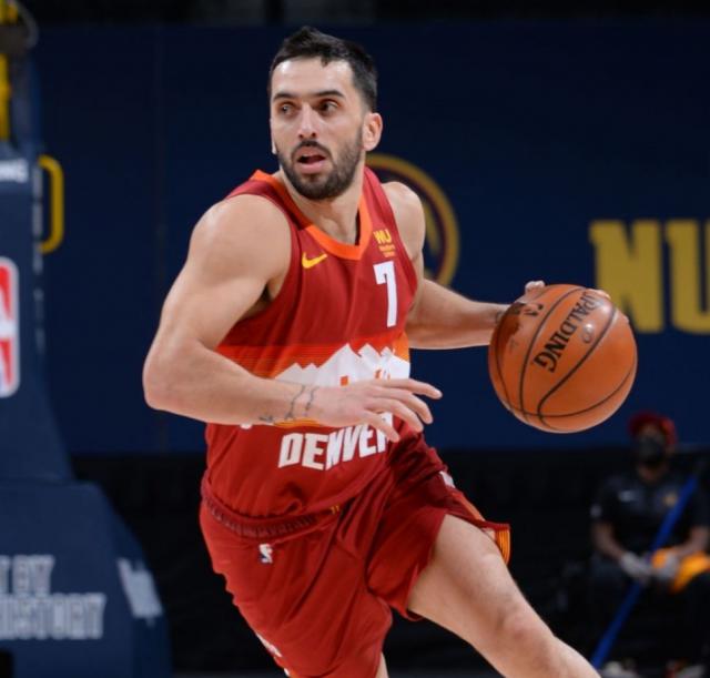 Nuggets pas� por encima a Sixers