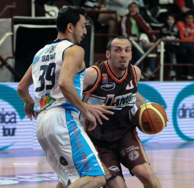 Gran triunfo de Lan�s sobre Pe�arol