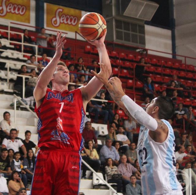 Quimsa super� otra barrera y sigue puntero