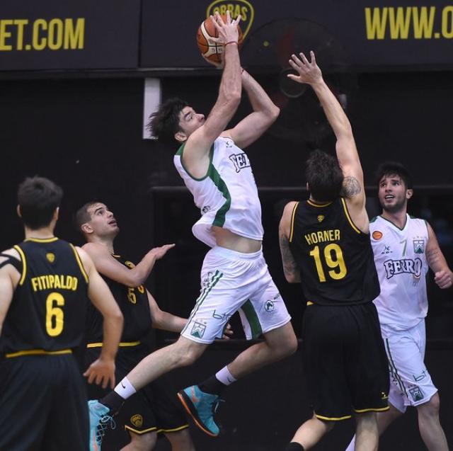 La pintura verde manch� a Obras