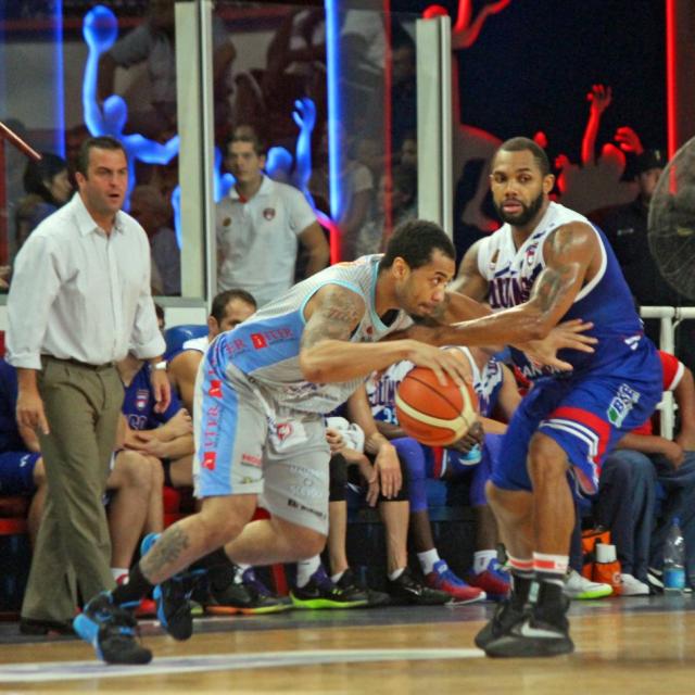 El campe�n volvi� al triunfo