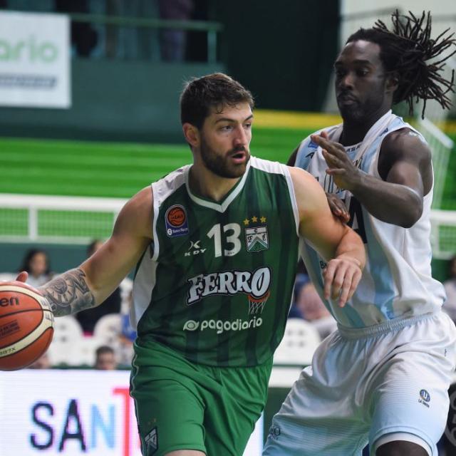 Ferro trep� a la cima del Sur