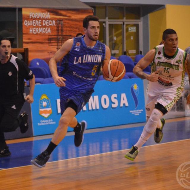 La vara estaba muy alta