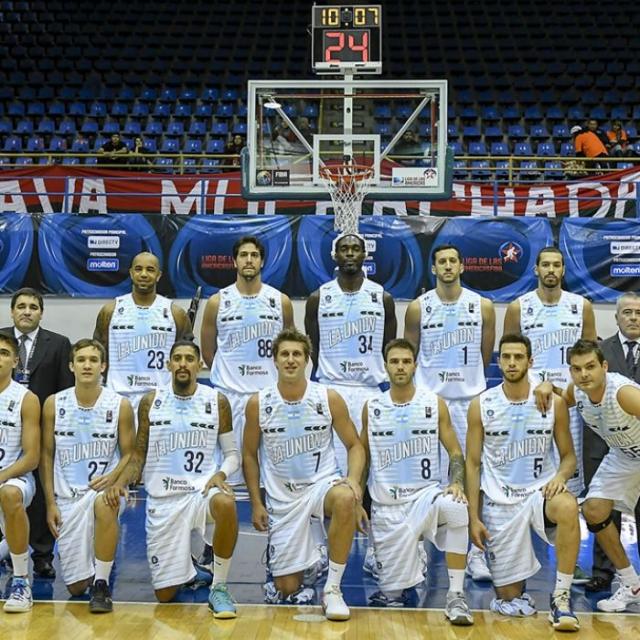 La vara estaba muy alta