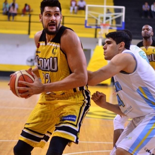 Torre de comunicaci�n