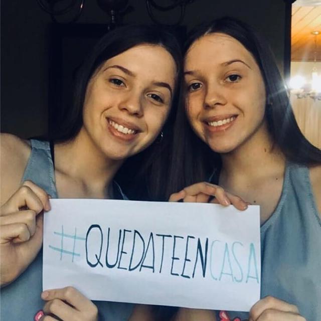 Ober� juega en casa