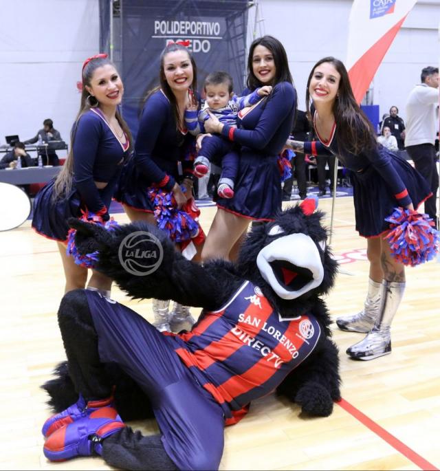 El partido se jug� en las tribunas