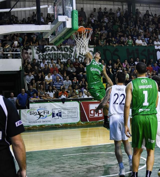 Noche de emoci�n y buen b�squet