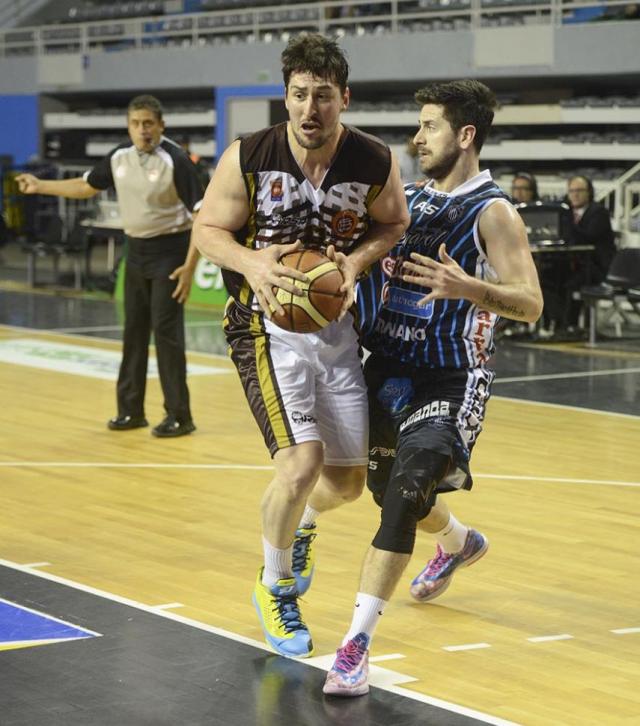 Lo sac� de paseo por la Feliz