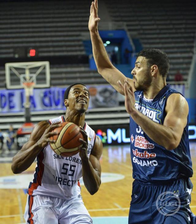 Con el coraz�n y el tiro del final