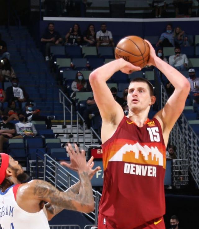 Nuggets triunf� con corrida letal