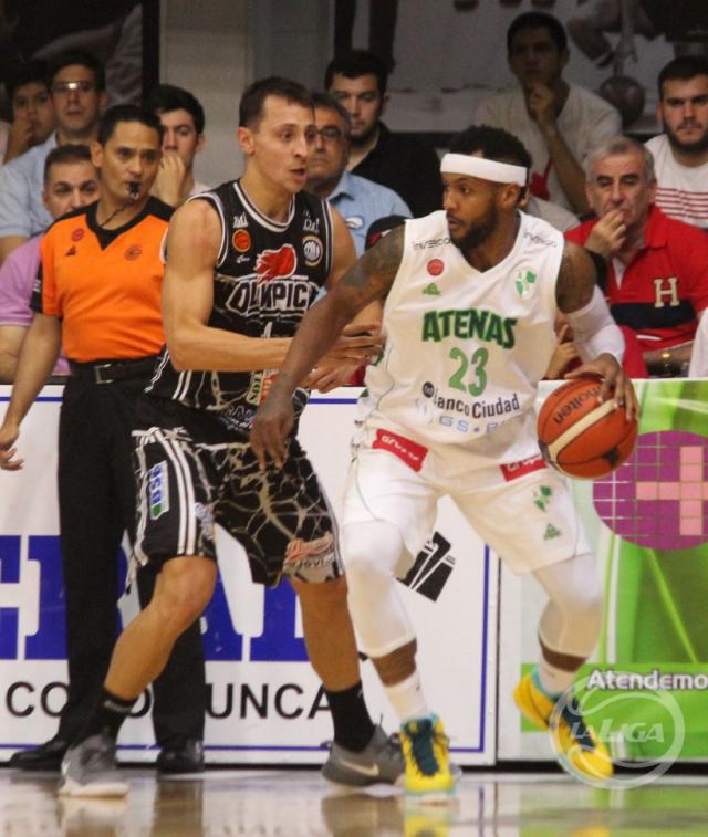 Atenas dio el golpe en La Banda