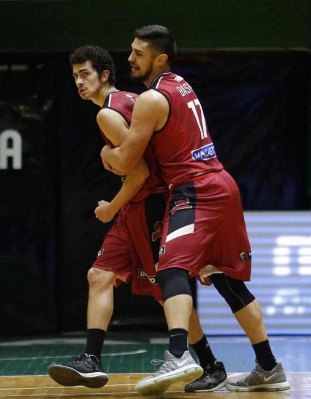 Pinheiros se lo llev� con autoridad