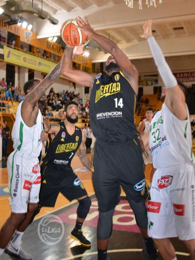 Libertad se sac� la espina ante Atenas