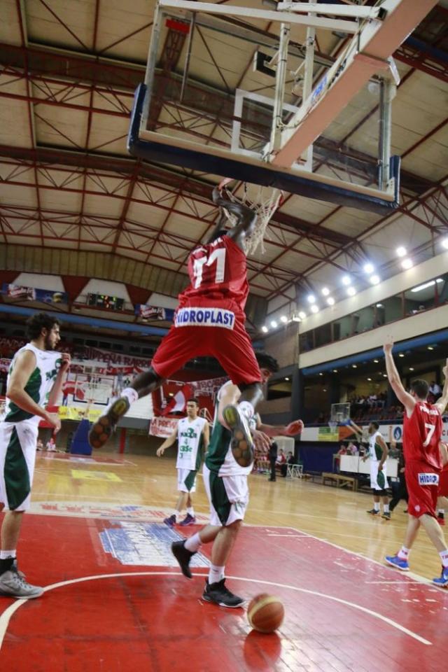 Los locales y un Hurac�n