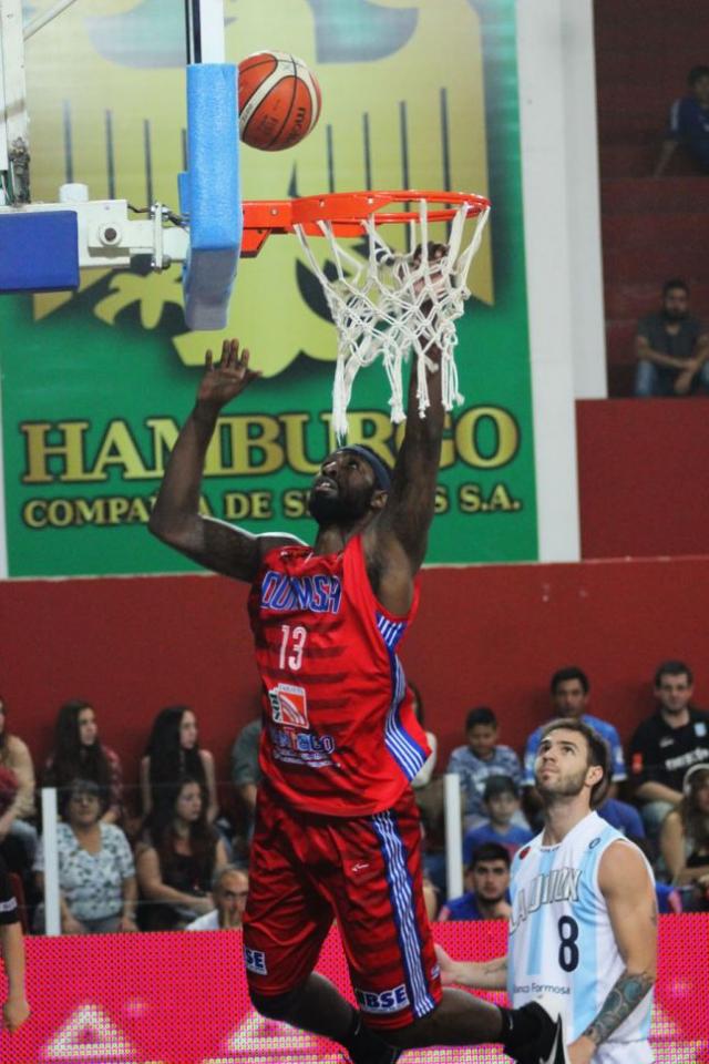 Quimsa super� otra barrera y sigue puntero